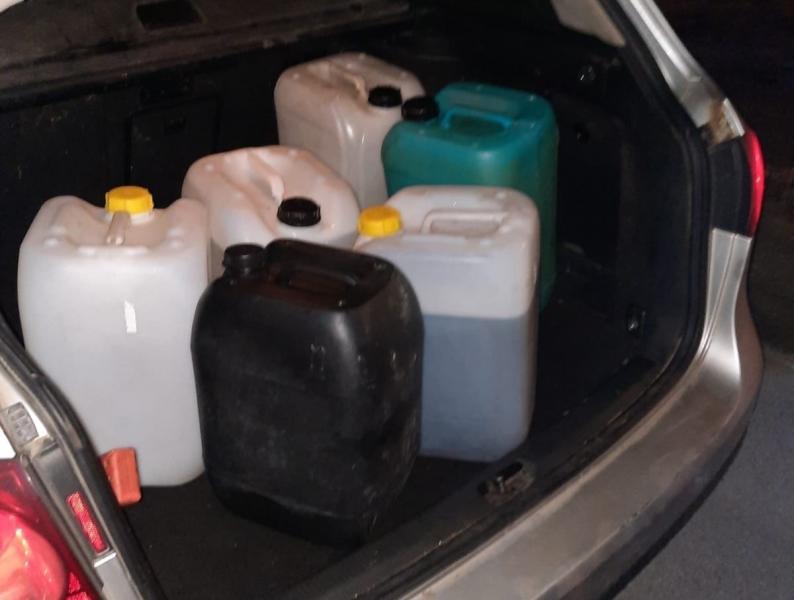Két 15 éves fiatal került őrizetbe, miután 400 liter üzemanyagot tulajdonítottak el munkagépekből.