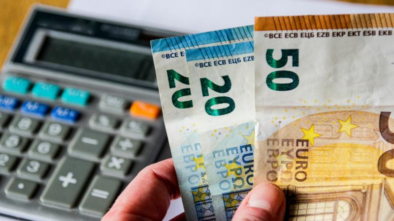 Az eurózóna komoly kihívásokkal néz szembe: feszített gazdasági helyzet és bizonytalanság jellemzi a régiót. De amidőn a hagyományos devizák erősebb konkurenciával néznek szembe, egy új, ígéretes sztárdeviza tűnt fel a horizonton, amely sokak számára igaz